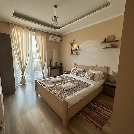 Aloft House Hotel Kutaisi Bagian luar foto