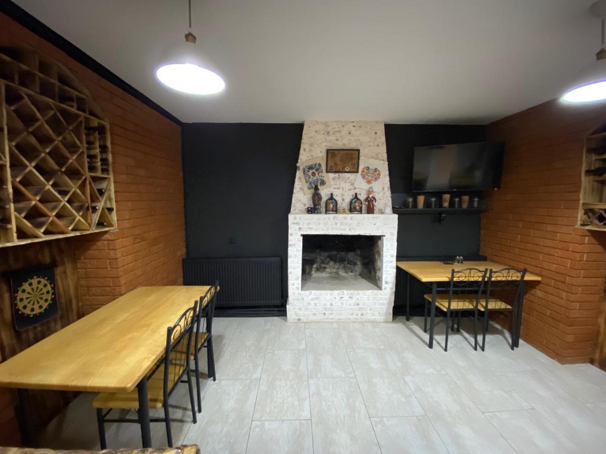 Aloft House Hotel Kutaisi Bagian luar foto