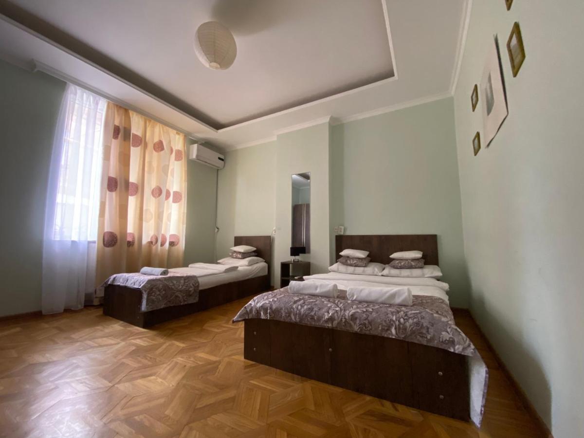 Aloft House Hotel Kutaisi Bagian luar foto