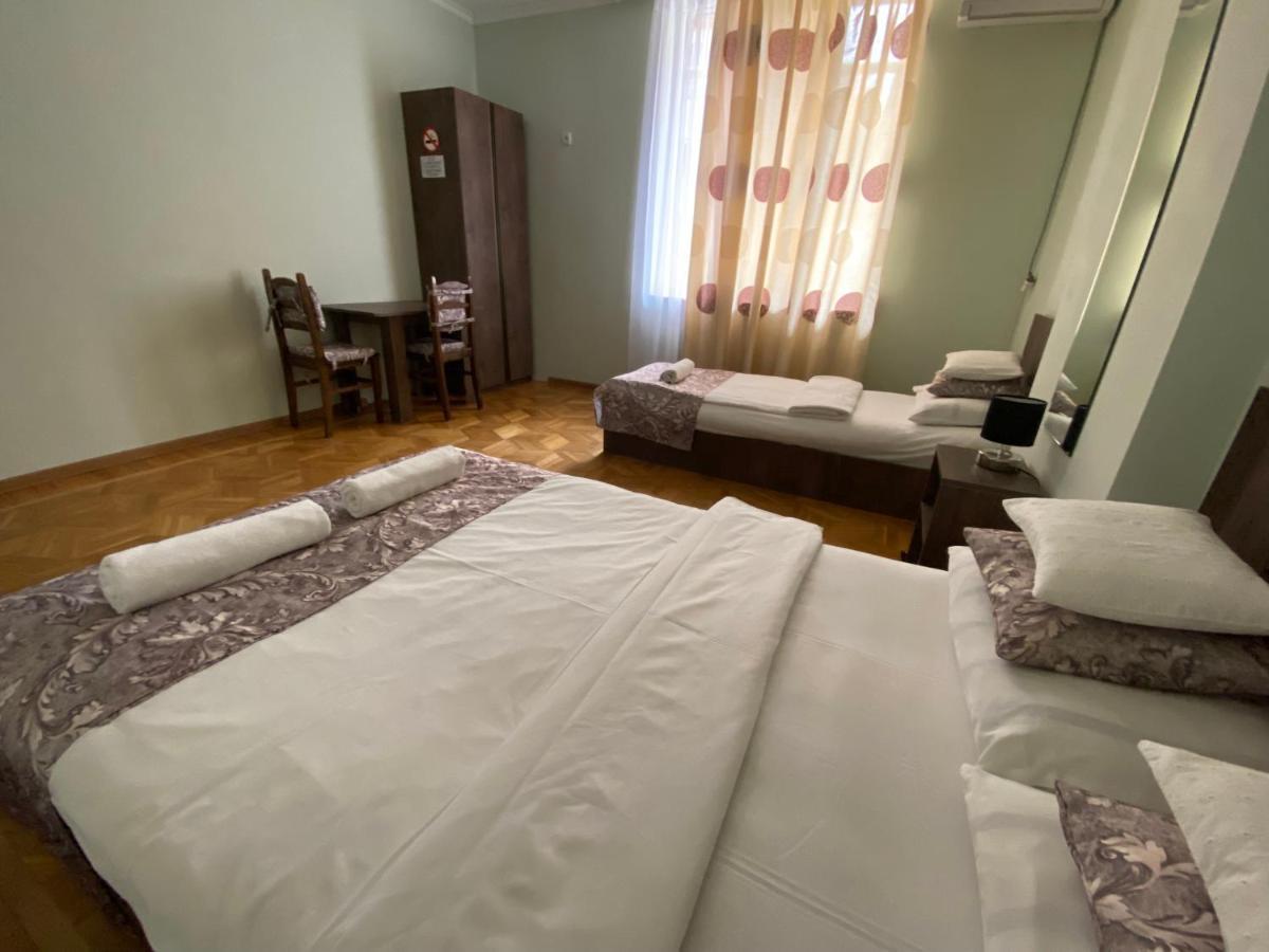 Aloft House Hotel Kutaisi Bagian luar foto