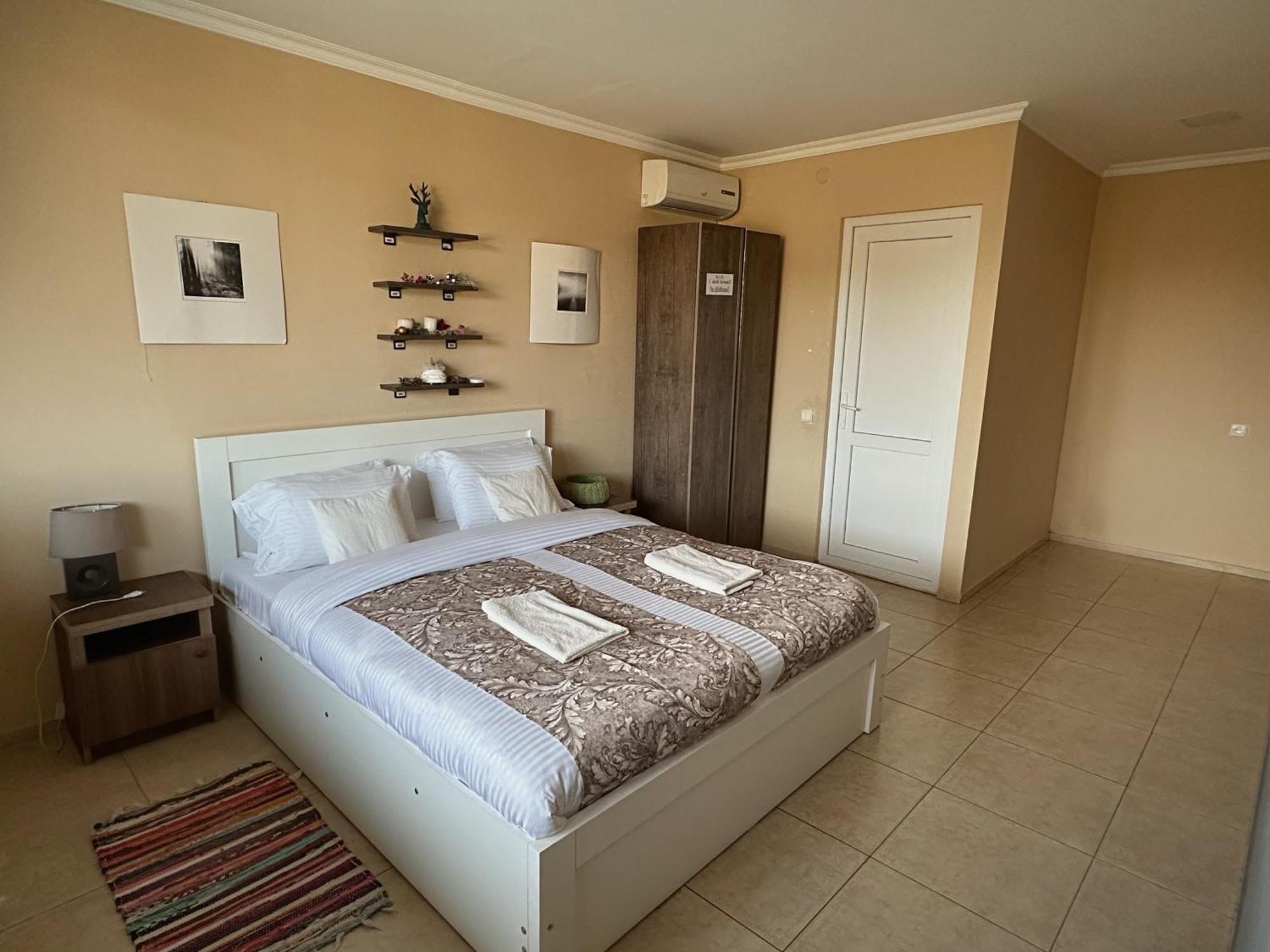 Aloft House Hotel Kutaisi Bagian luar foto